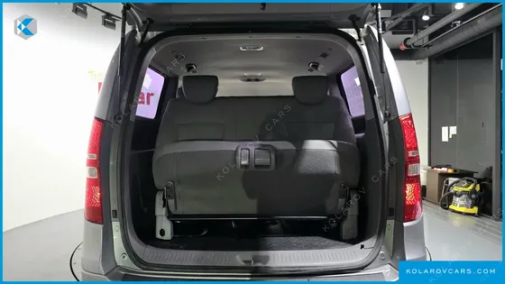 HYUNDAI STAREX 4WD 12-SEATER WAGON