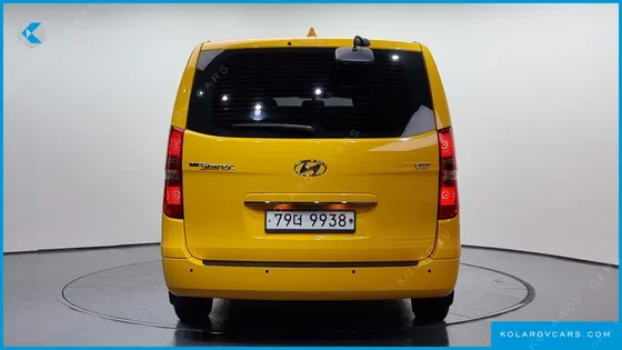 HYUNDAI STAREX 12-SEATER WAGON
