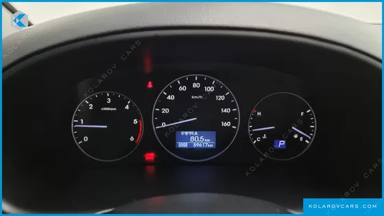 HYUNDAI STAREX 12-SEATER WAGON