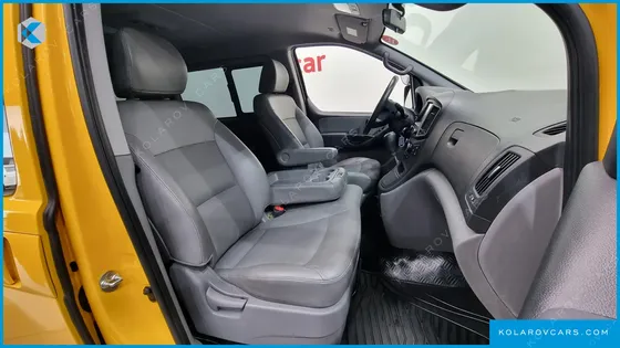 HYUNDAI STAREX 12-SEATER WAGON