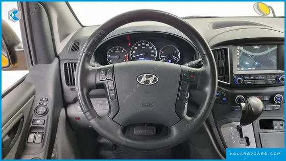 HYUNDAI STAREX 12-SEATER WAGON