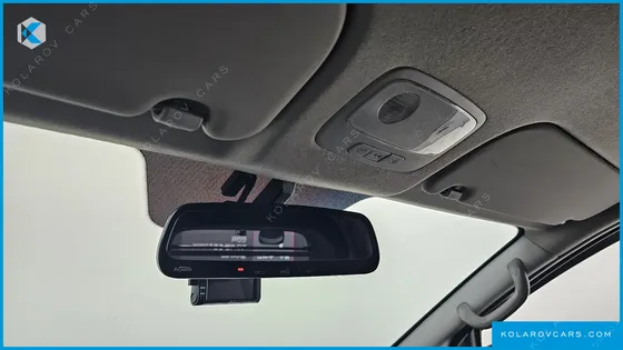 HYUNDAI STAREX 5-SEATER VAN