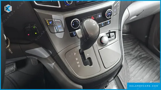 HYUNDAI STAREX 4WD GUARD CAR OF CHIDREN