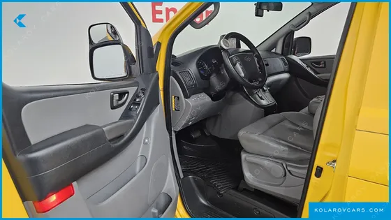 HYUNDAI STAREX 4WD GUARD CAR OF CHIDREN