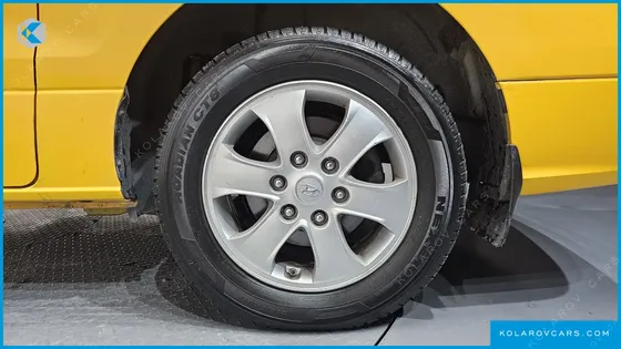 HYUNDAI STAREX 4WD GUARD CAR OF CHIDREN