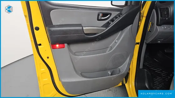 HYUNDAI STAREX 4WD GUARD CAR OF CHIDREN