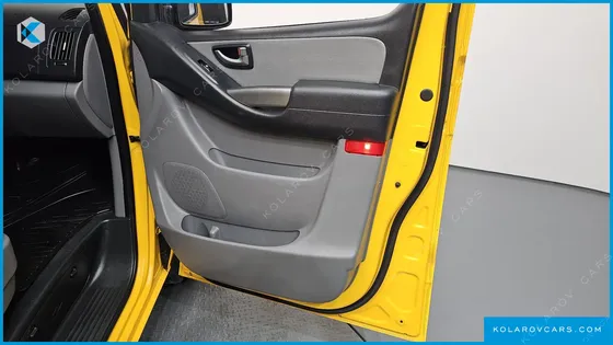 HYUNDAI STAREX 4WD GUARD CAR OF CHIDREN