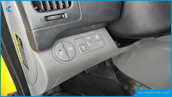 HYUNDAI STAREX 4WD GUARD CAR OF CHIDREN