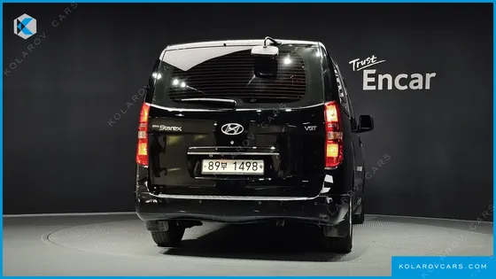 HYUNDAI STAREX 5-SEATER VAN