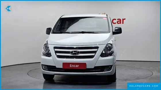 HYUNDAI STAREX 5-SEATER VAN