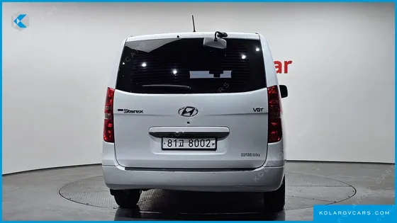HYUNDAI STAREX 5-SEATER VAN