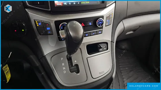 HYUNDAI STAREX GUARD CAR OF CHILDREN
