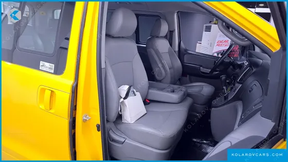 HYUNDAI STAREX GUARD CAR OF CHILDREN