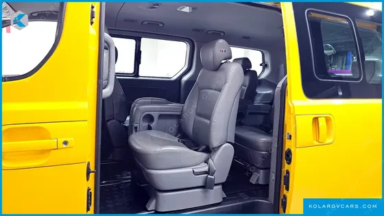 HYUNDAI STAREX GUARD CAR OF CHILDREN