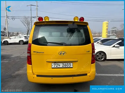 HYUNDAI STAREX GUARD CAR OF CHILDREN