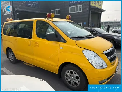 HYUNDAI STAREX GUARD CAR OF CHILDREN
