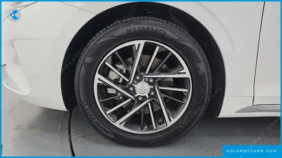 HYUNDAI GRANDEUR 3.0 LPI RENT CAR