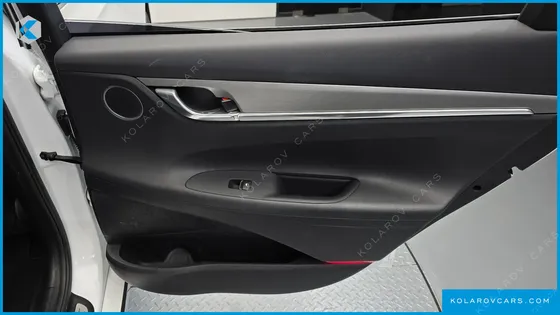 HYUNDAI GRANDEUR 3.0 LPI RENT CAR