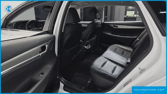 HYUNDAI GRANDEUR 3.0 LPI RENT CAR
