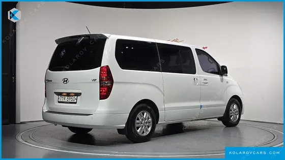 HYUNDAI STAREX 12-SEATER WAGON