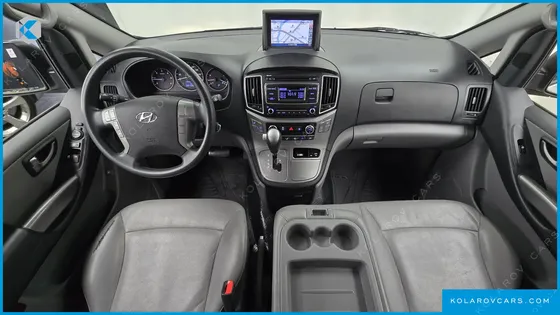 HYUNDAI STAREX 12-SEATER WAGON