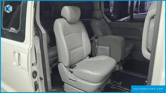 HYUNDAI STAREX 12-SEATER WAGON