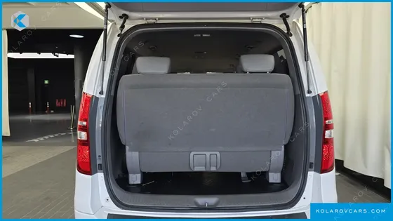 HYUNDAI STAREX 12-SEATER WAGON