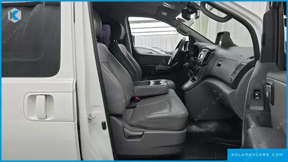 HYUNDAI STAREX 12-SEATER WAGON