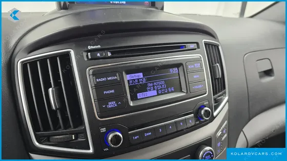 HYUNDAI STAREX 12-SEATER WAGON