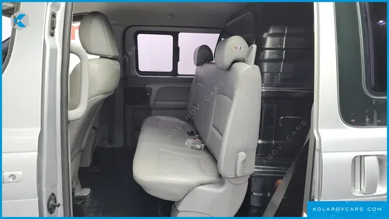 HYUNDAI STAREX 5-SEATER VAN