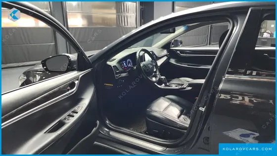 HYUNDAI GRANDEUR 2.2 DIESEL PREMIUM