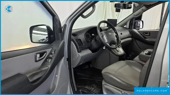 HYUNDAI STAREX CAMPING CAR