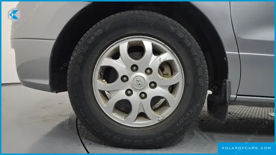 HYUNDAI STAREX 3-SEATER VAN