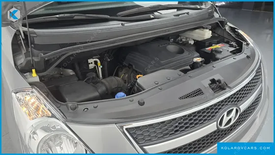 HYUNDAI STAREX 3-SEATER VAN