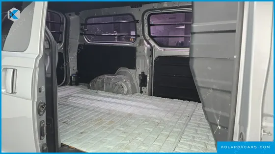 HYUNDAI STAREX 3-SEATER VAN