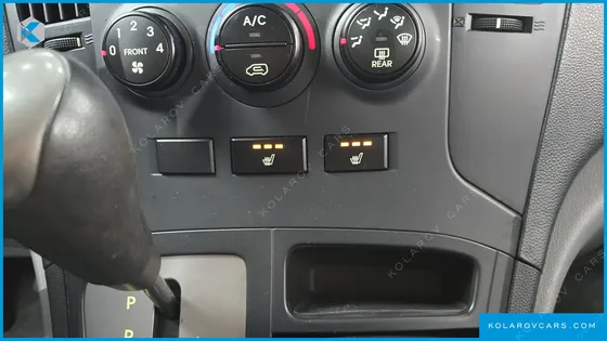 HYUNDAI STAREX 3-SEATER VAN