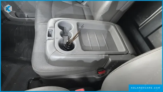 HYUNDAI STAREX 3-SEATER VAN