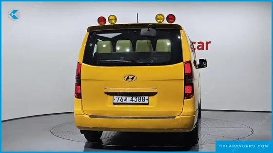 HYUNDAI STAREX GUARD CAR OF CHILDREN
