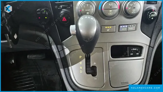 HYUNDAI STAREX GUARD CAR OF CHILDREN