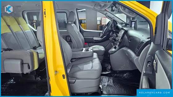 HYUNDAI STAREX GUARD CAR OF CHILDREN