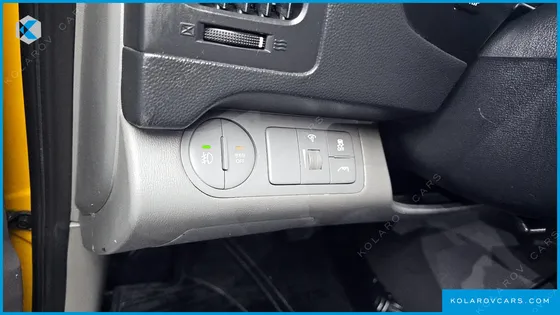 HYUNDAI STAREX GUARD CAR OF CHILDREN
