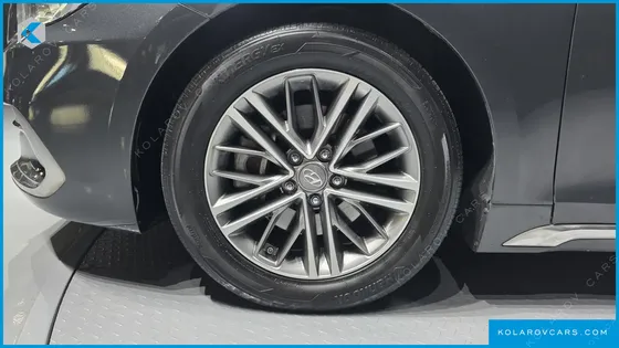 HYUNDAI GRANDEUR 2.4 PREMIUM