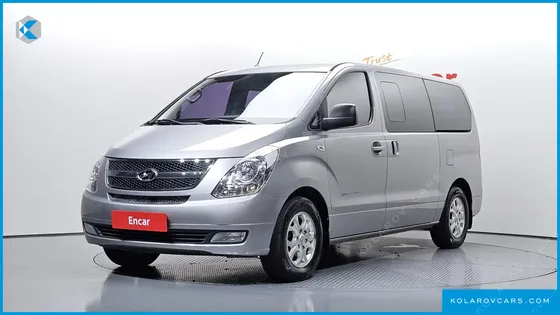 HYUNDAI STAREX 5-SEATER VAN