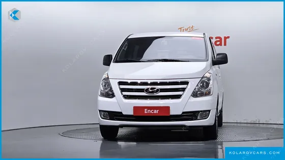 HYUNDAI STAREX 5-SEATER VAN