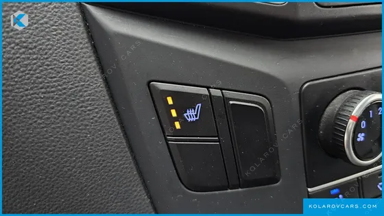 HYUNDAI STAREX 5-SEATER VAN