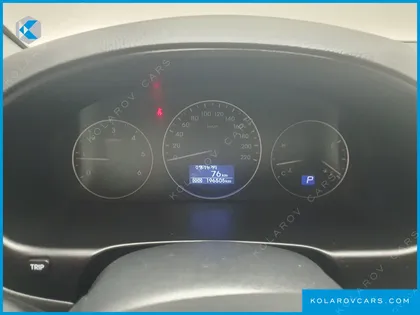 HYUNDAI STAREX 5-SEATER VAN