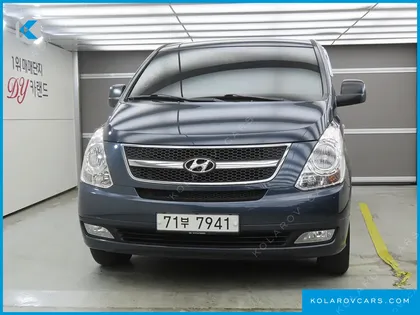 HYUNDAI STAREX 11-SEATER WAGON