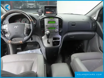 HYUNDAI STAREX 11-SEATER WAGON