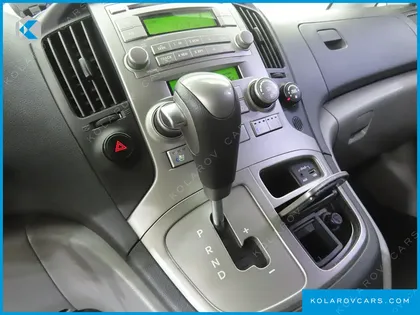 HYUNDAI STAREX 11-SEATER WAGON