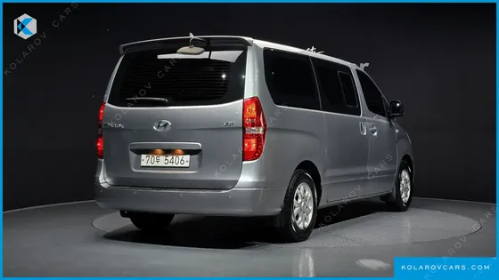HYUNDAI STAREX 11-SEATER WAGON